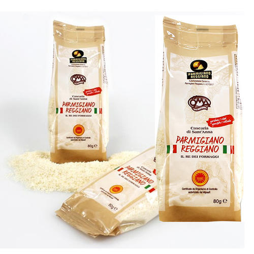 Bio Parmigiano Reggiano gerieben