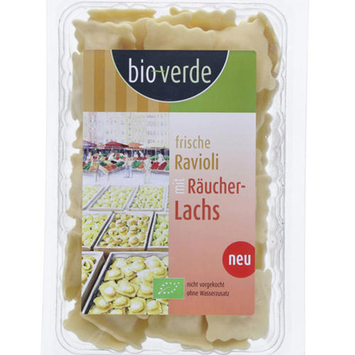 Ravioli mit Räucherlachs & Robiola-Frischkäse
